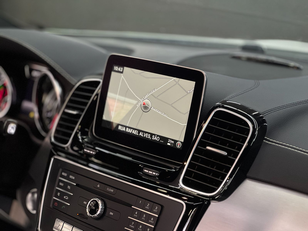 Mercedes Benz GLE-63 Branco