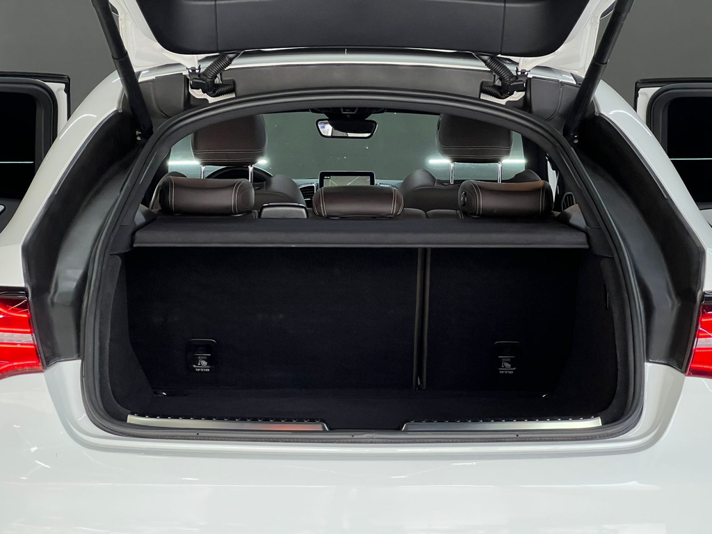 Mercedes Benz GLE-63 Branco