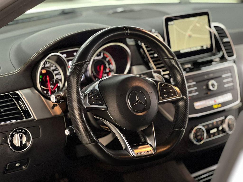 Mercedes Benz GLE-63 Branco