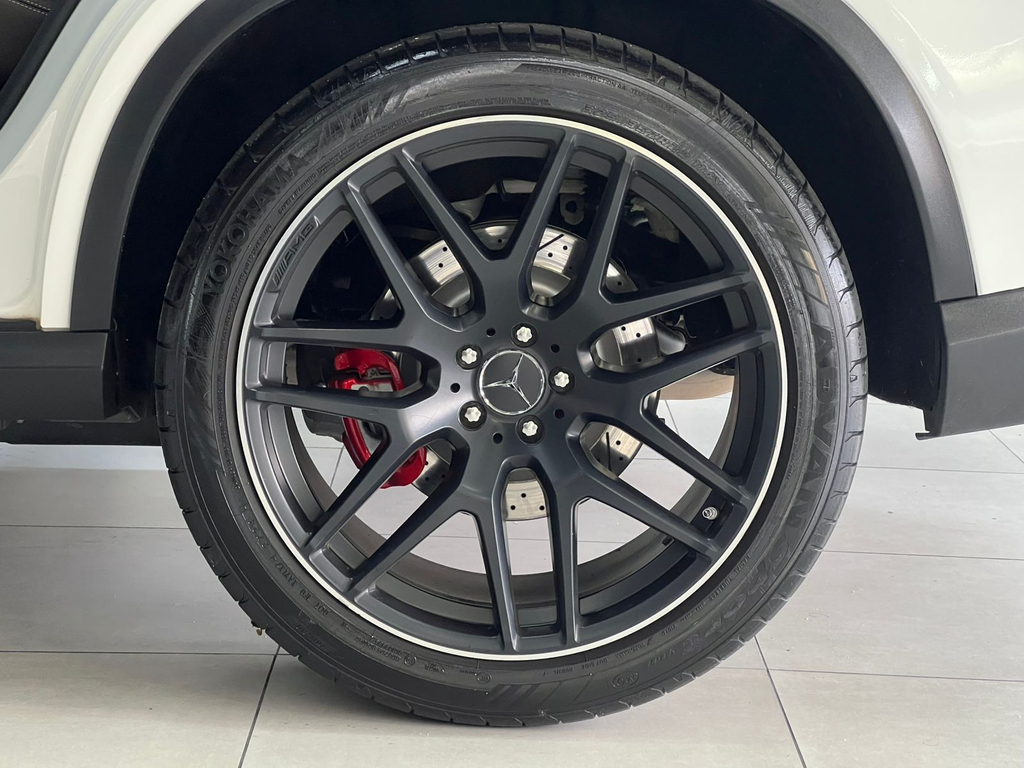 Mercedes Benz GLE-63 Branco