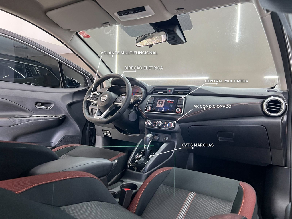 Nissan Versa Cinza