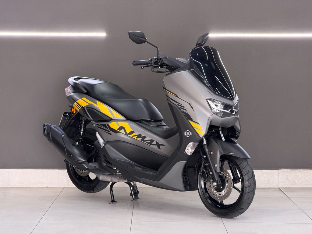 Yamaha NMAX Cinza