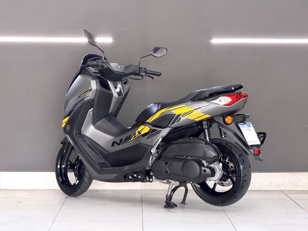Yamaha NMAX Cinza