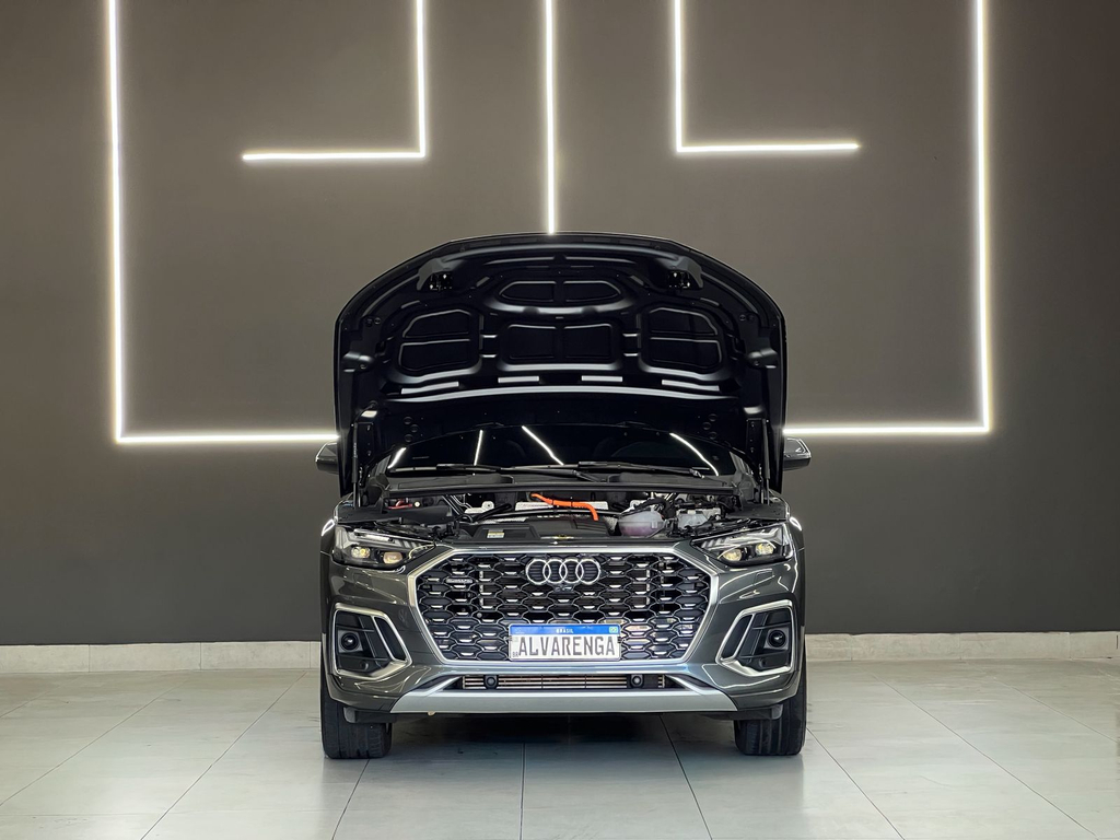 Audi Q5 Cinza