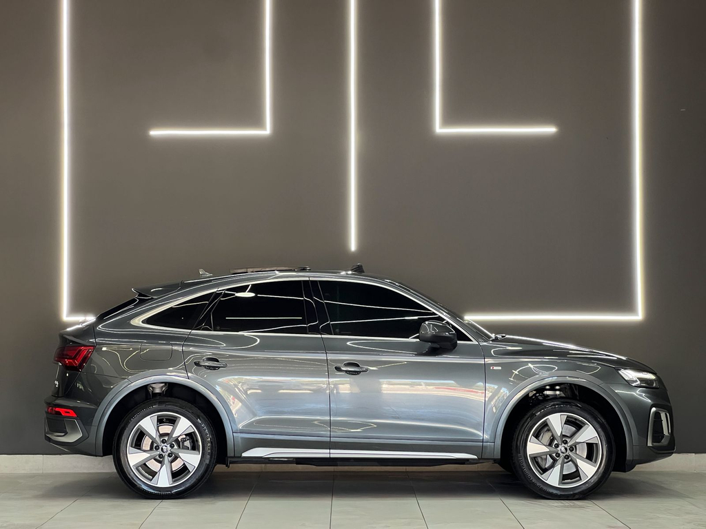 Audi Q5 Cinza