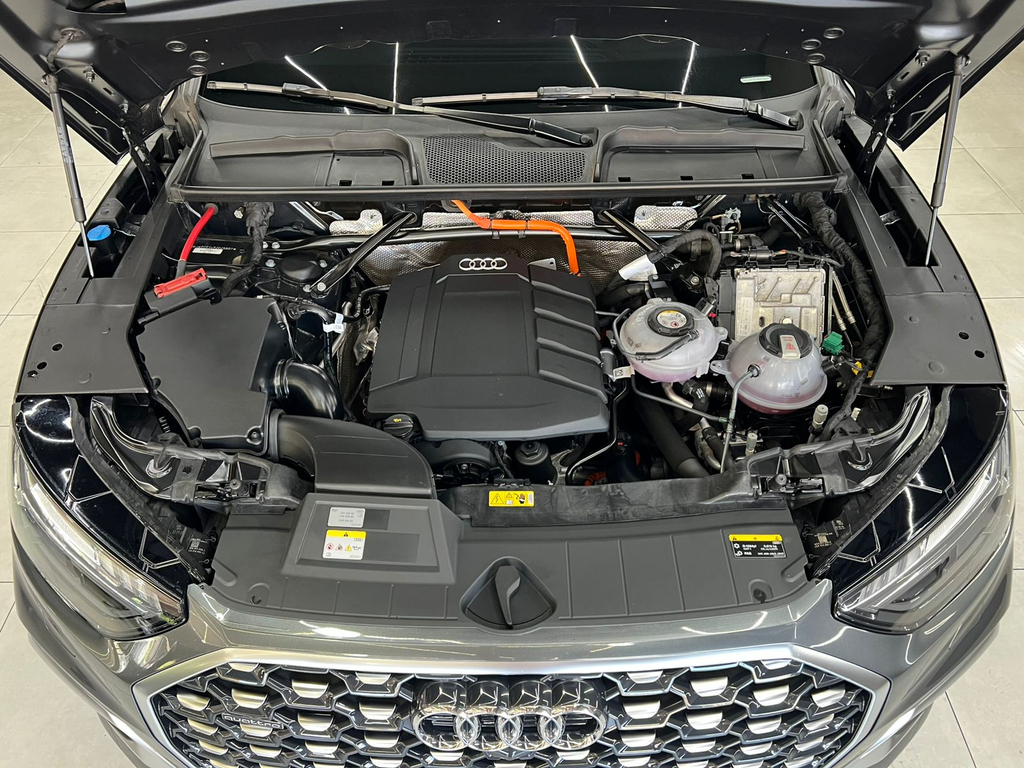 Audi Q5 Cinza