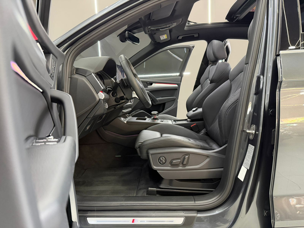 Audi Q5 Cinza