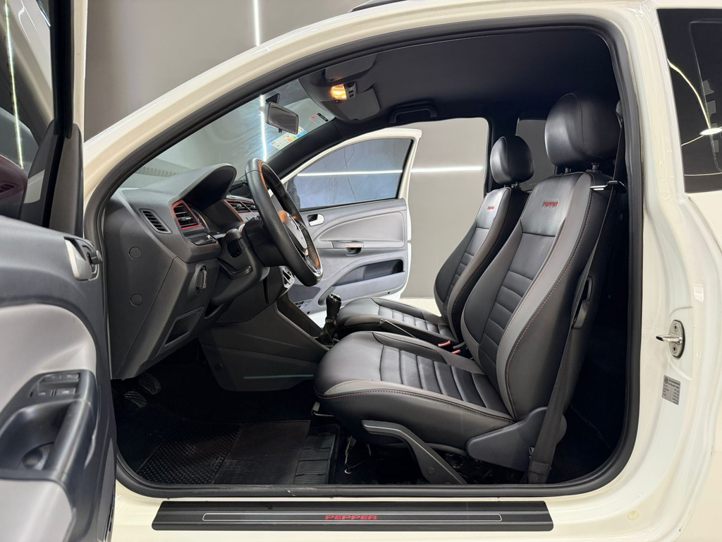 Volkswagen Saveiro Branco