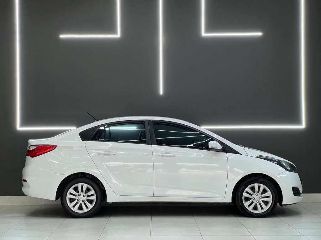 Hyundai HB20S Branco