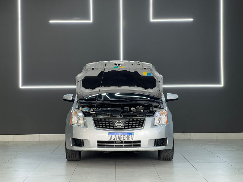 Nissan Sentra Prata