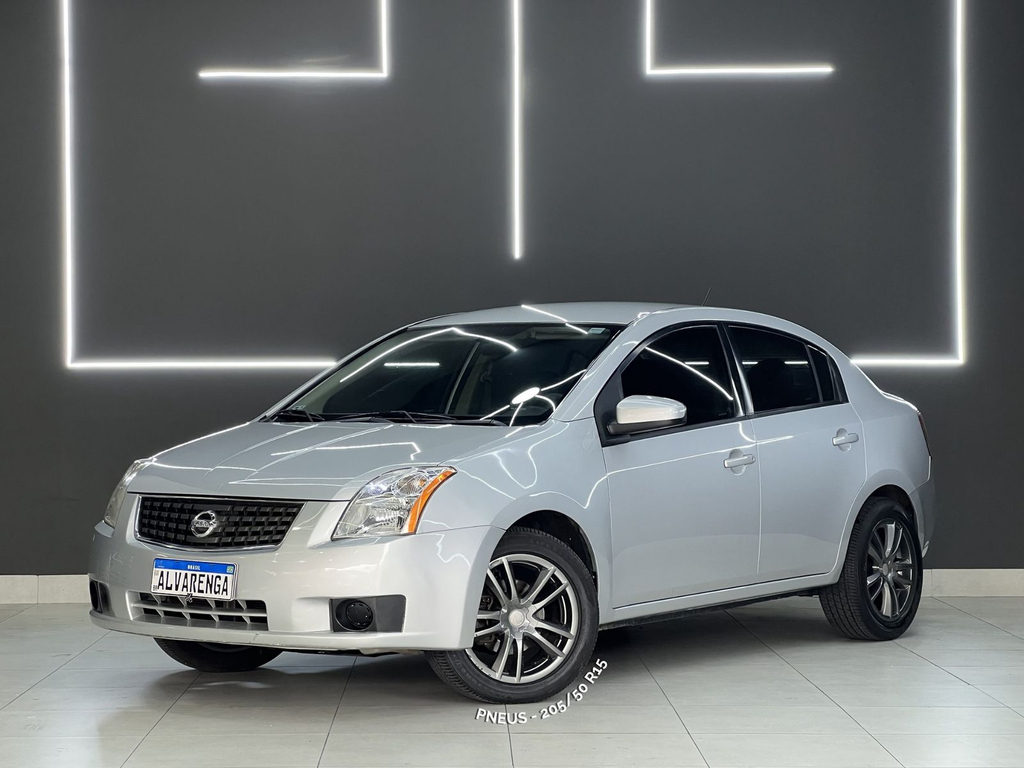 Nissan Sentra Prata