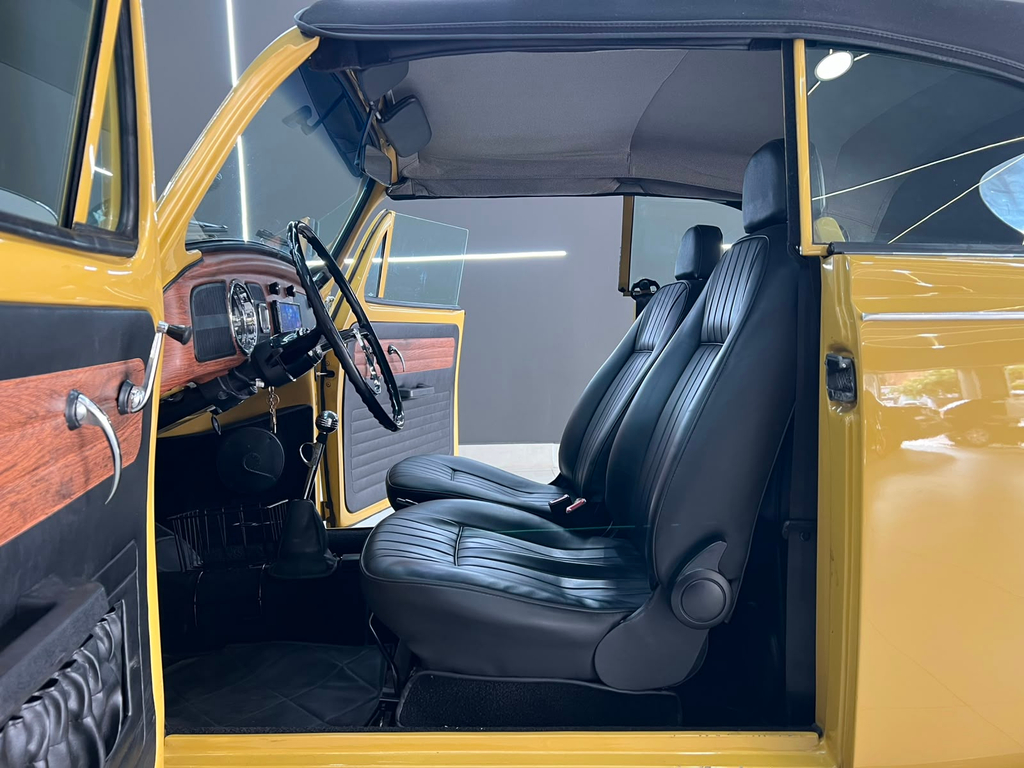 Volkswagen Fusca Amarelo