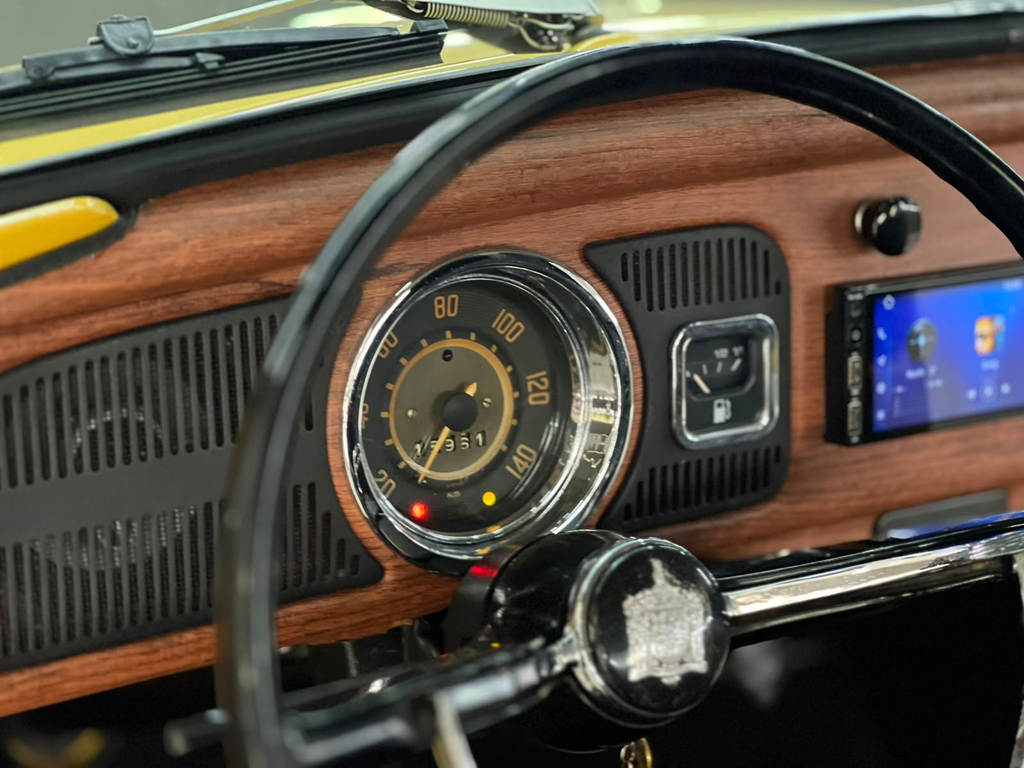 Volkswagen Fusca Amarelo