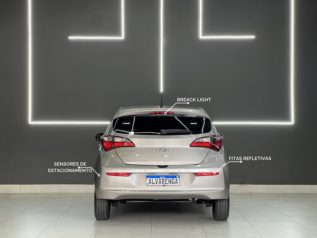 Hyundai HB20 Prata