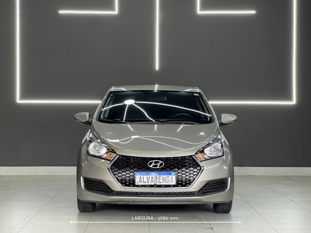 Hyundai HB20 Prata