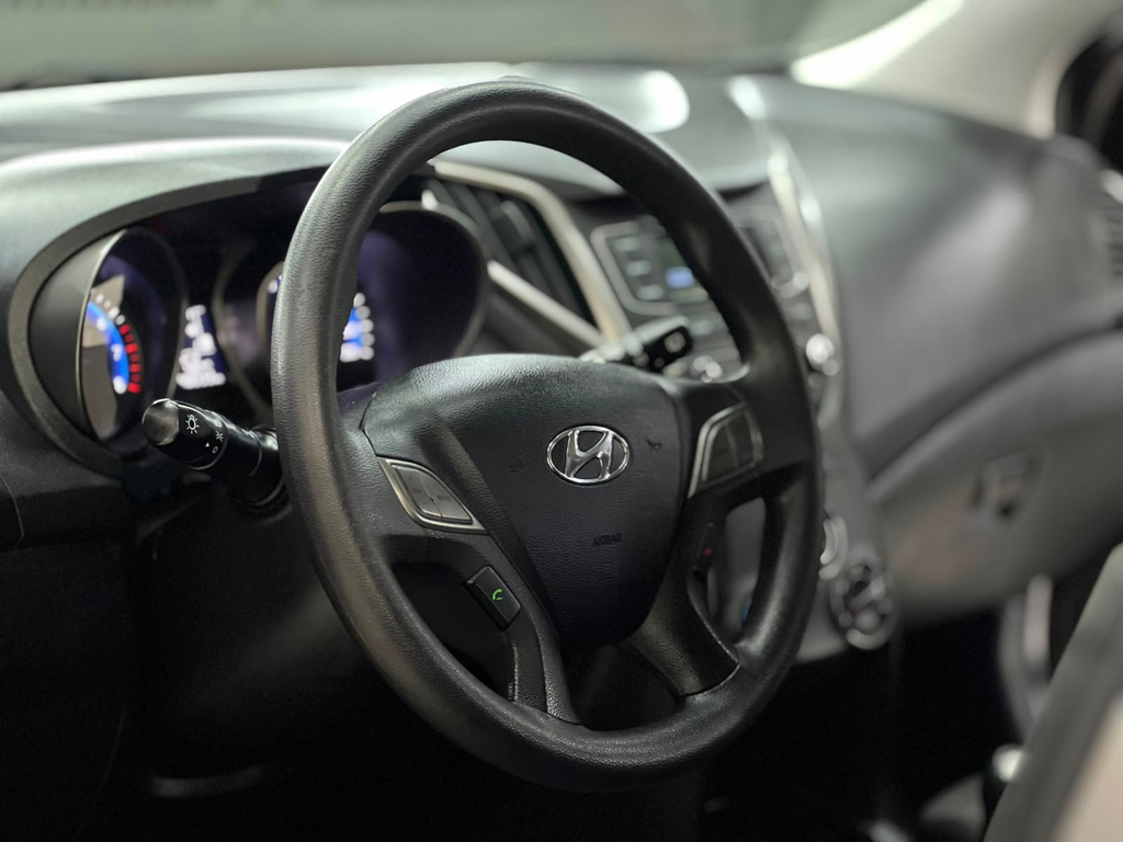 Hyundai HB20 Prata