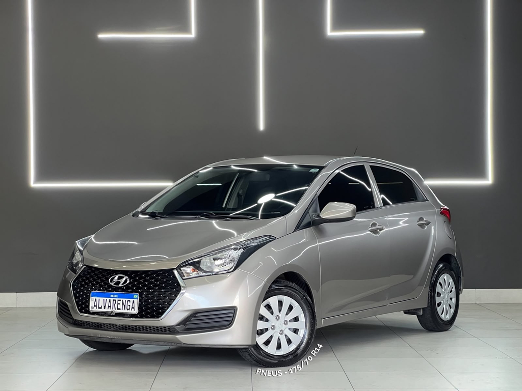 Hyundai HB20 Prata