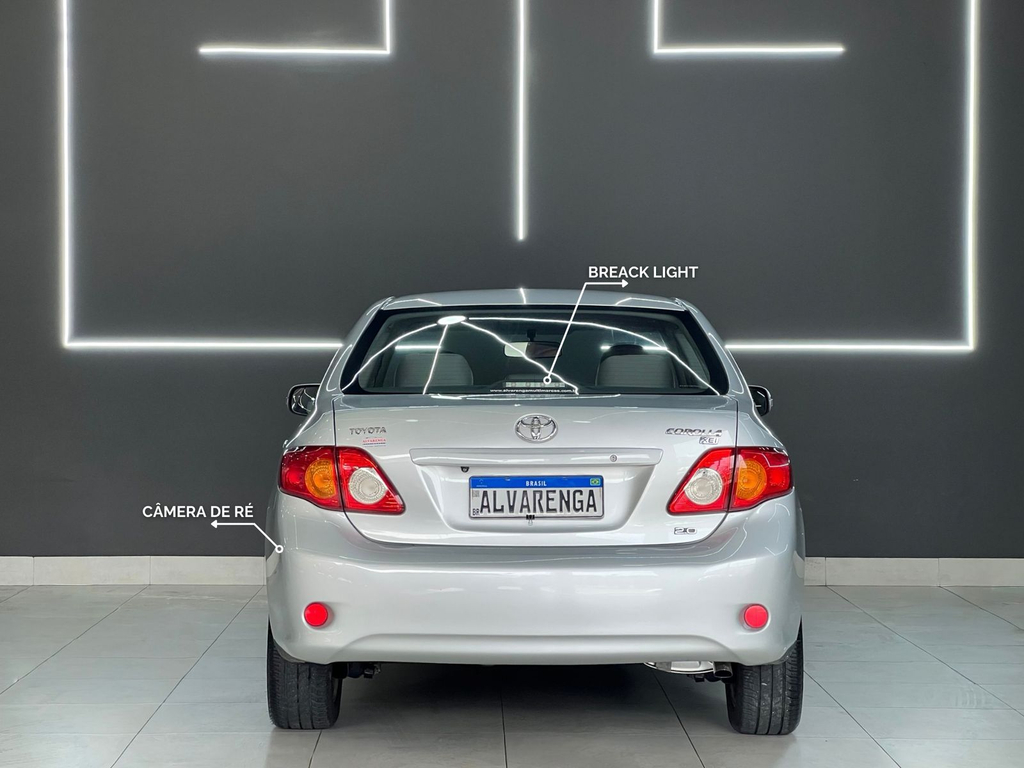Toyota Corolla Prata