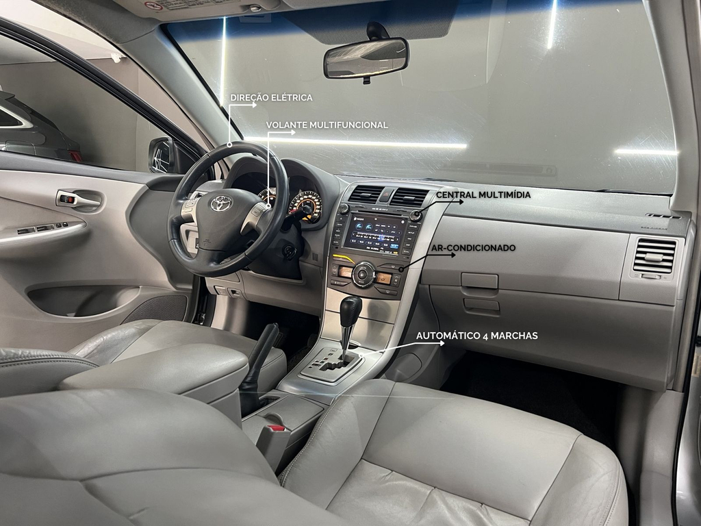 Toyota Corolla Prata
