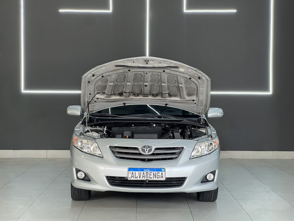 Toyota Corolla Prata
