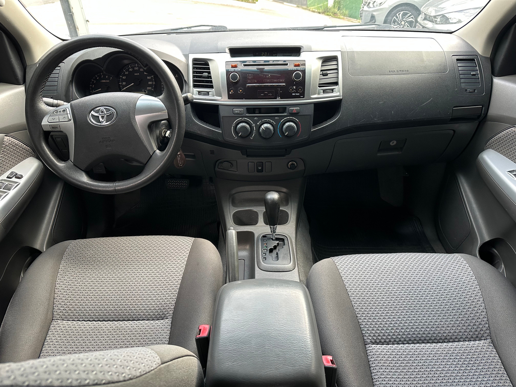 Toyota Hilux Branco