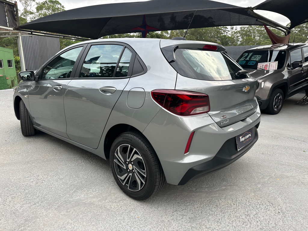 Chevrolet Onix Prata
