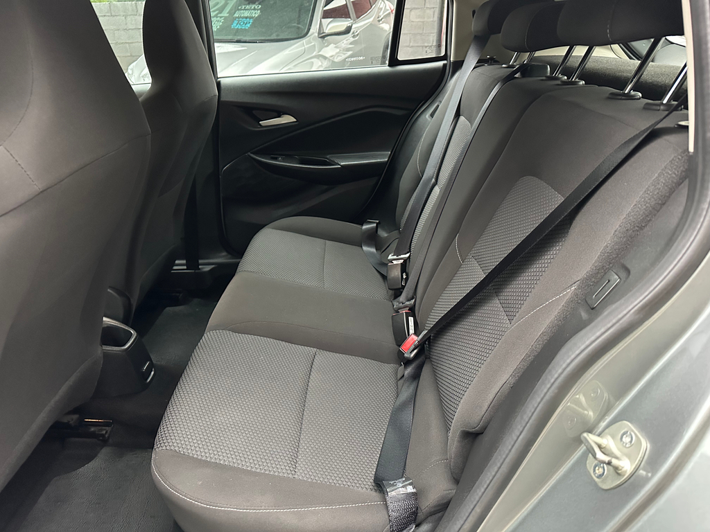Chevrolet Onix Prata
