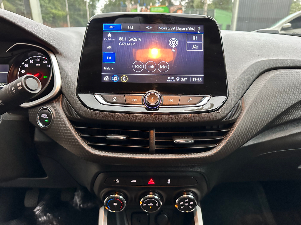 Chevrolet Onix Prata