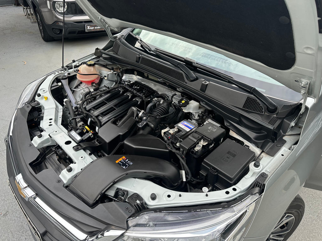 Chevrolet Onix Prata