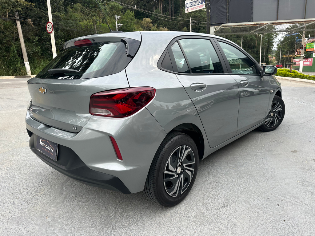 Chevrolet Onix Prata