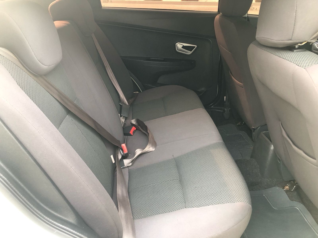 Chery Celer Branco