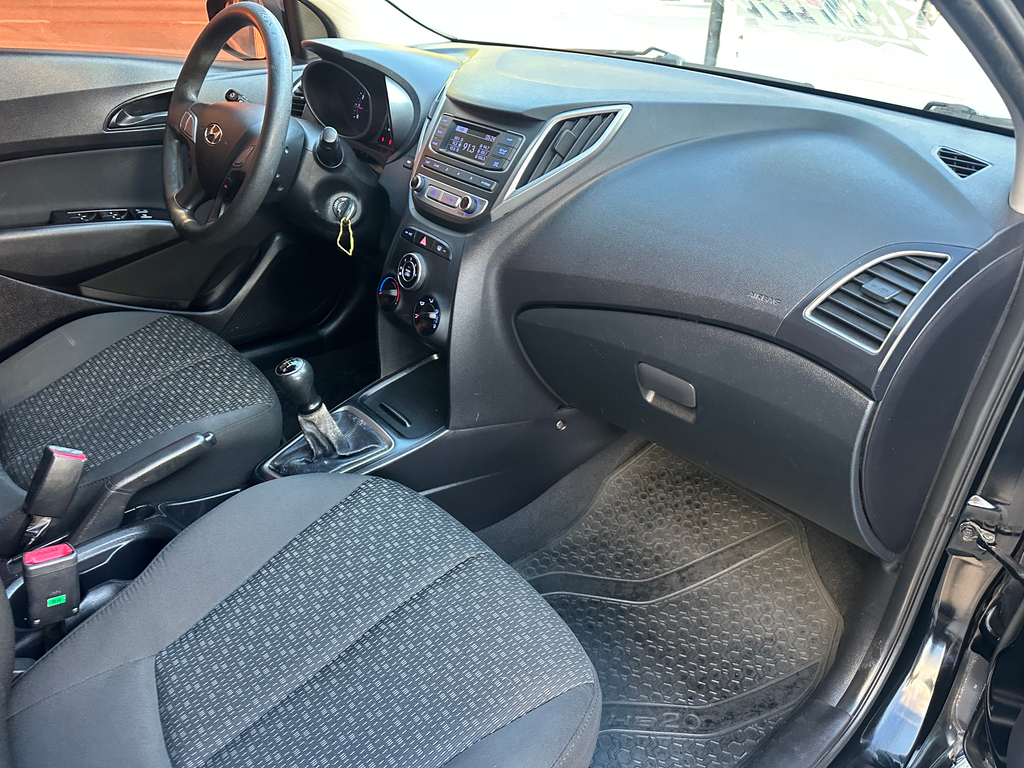 Hyundai HB20 Preto