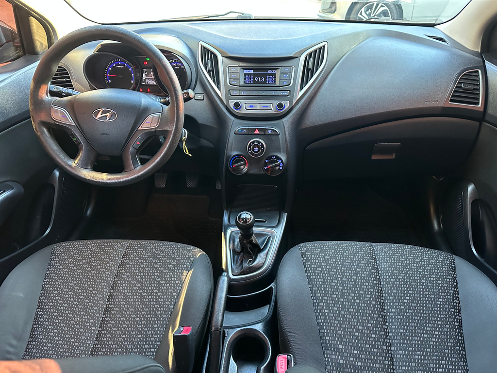 Hyundai HB20 Preto