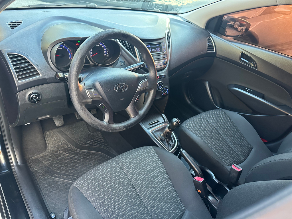 Hyundai HB20 Preto