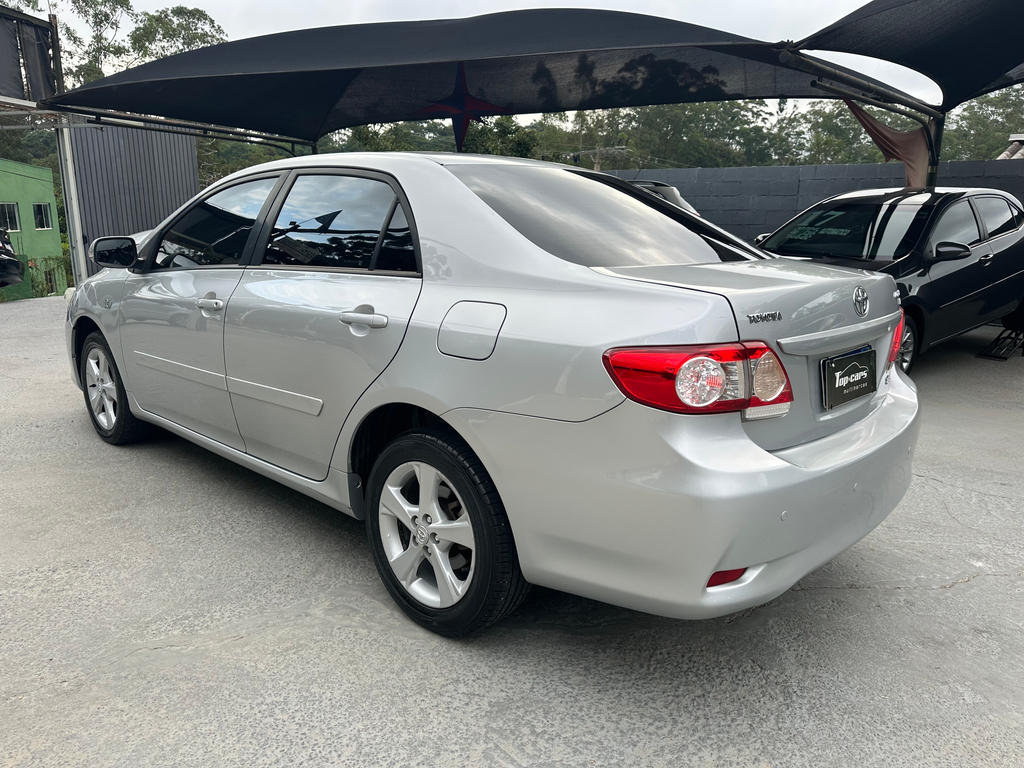 Toyota Corolla Prata