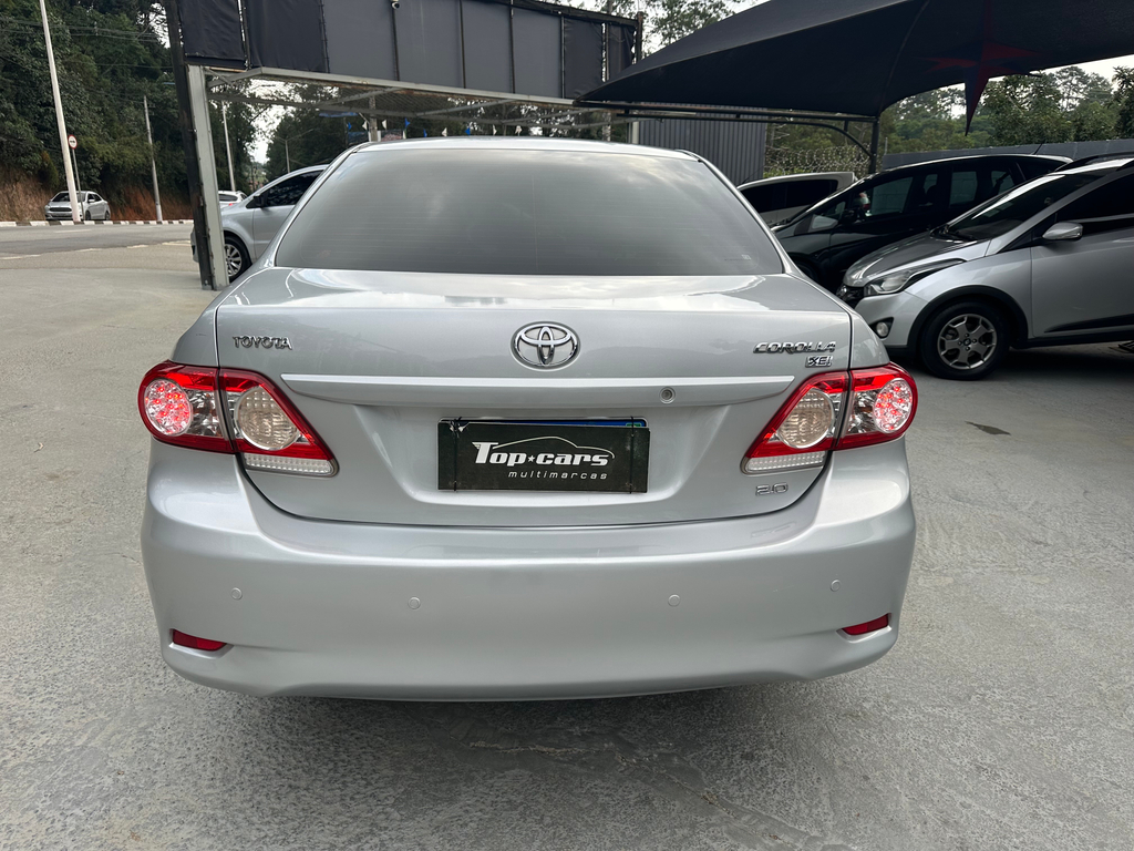 Toyota Corolla Prata