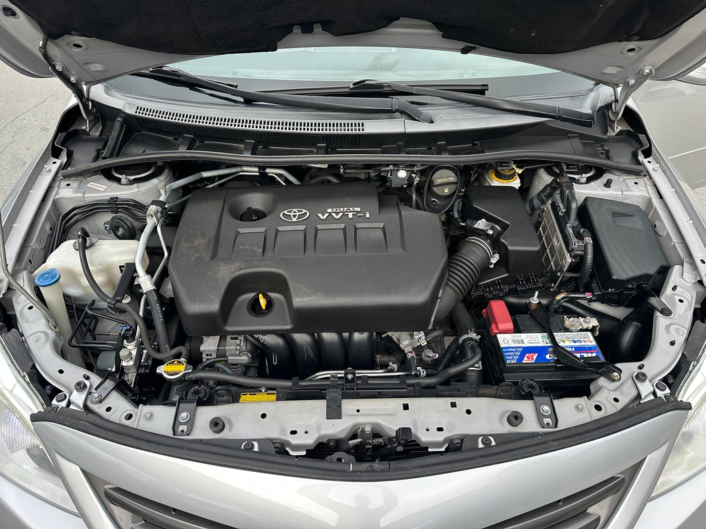 Toyota Corolla Prata