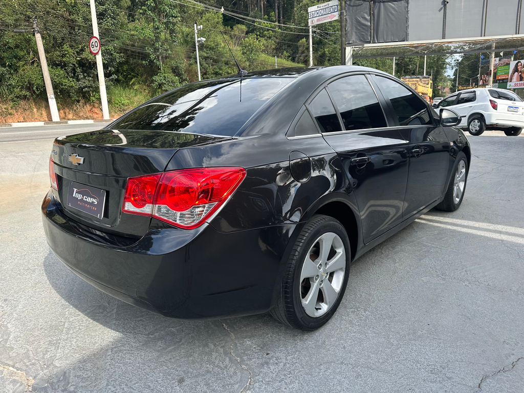 Chevrolet Cruze Preto