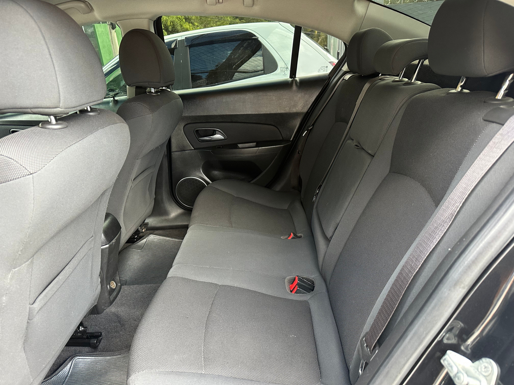 Chevrolet Cruze Preto