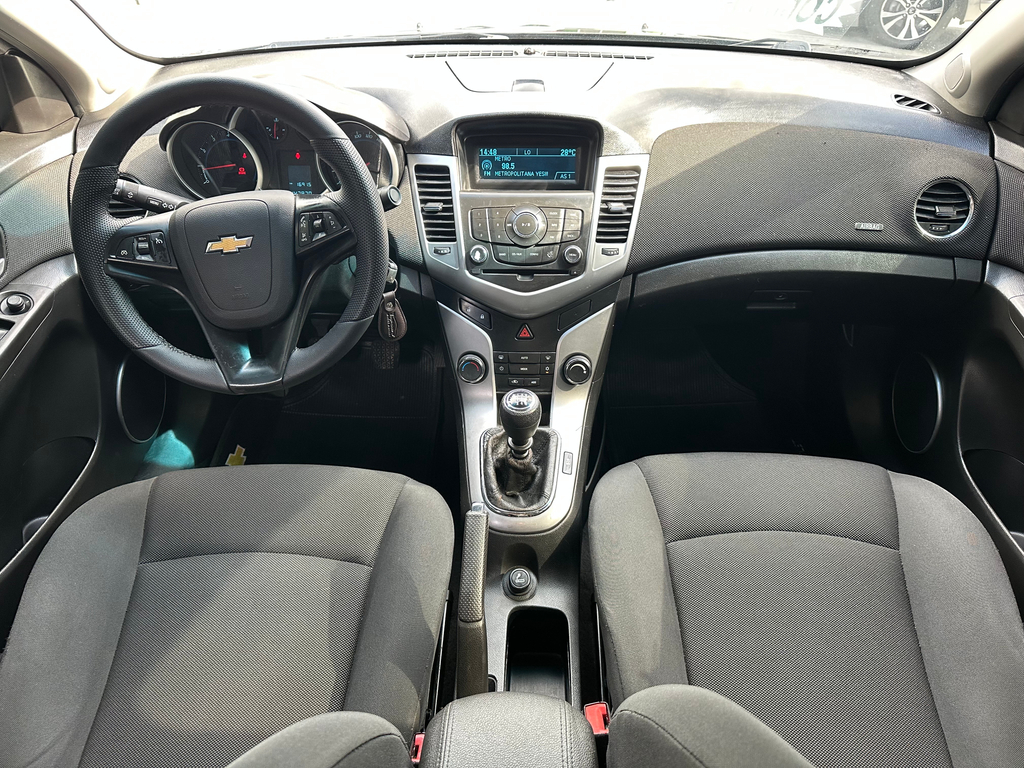 Chevrolet Cruze Preto