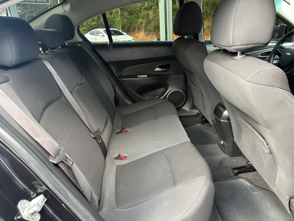 Chevrolet Cruze Preto