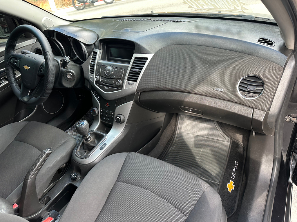 Chevrolet Cruze Preto