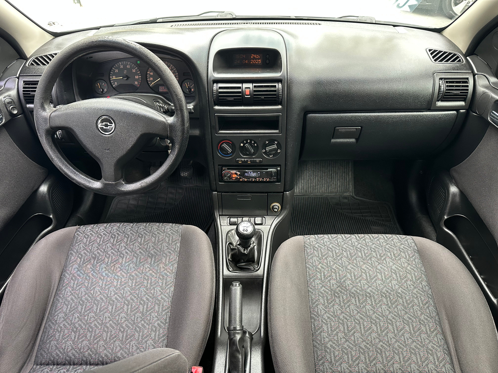 Chevrolet Astra Hatch Preto
