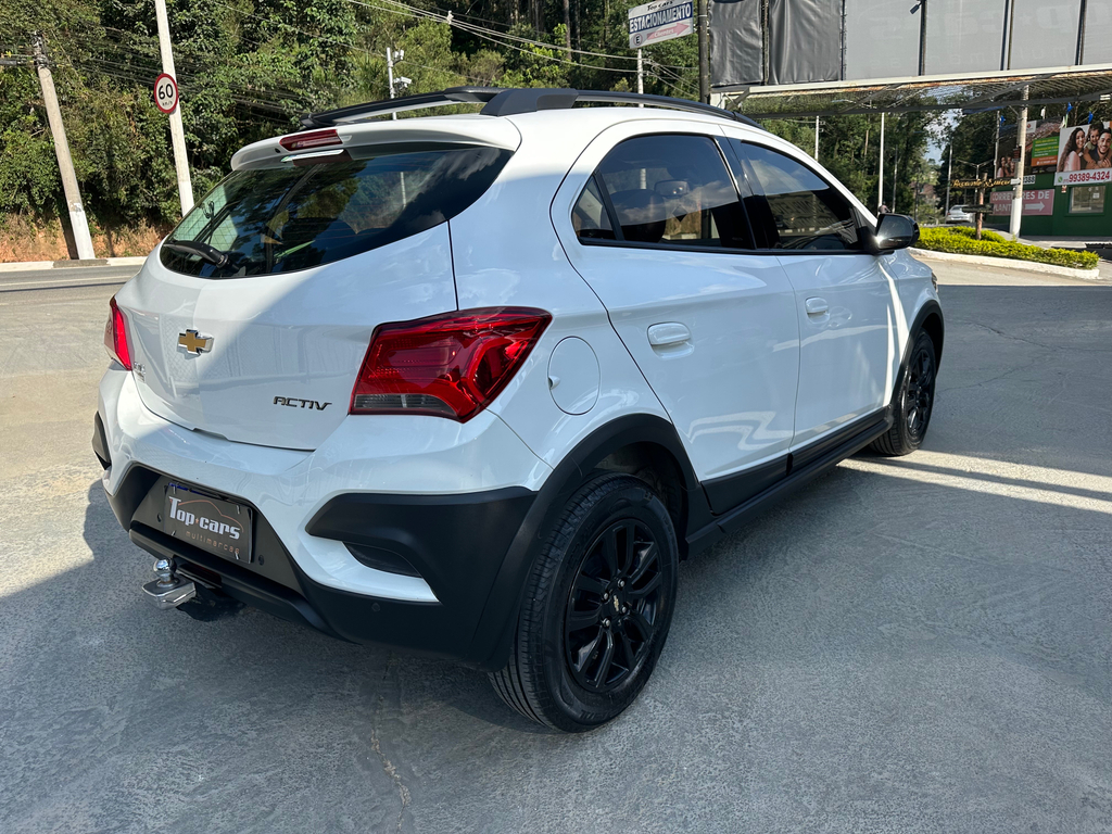 Chevrolet Onix Branco
