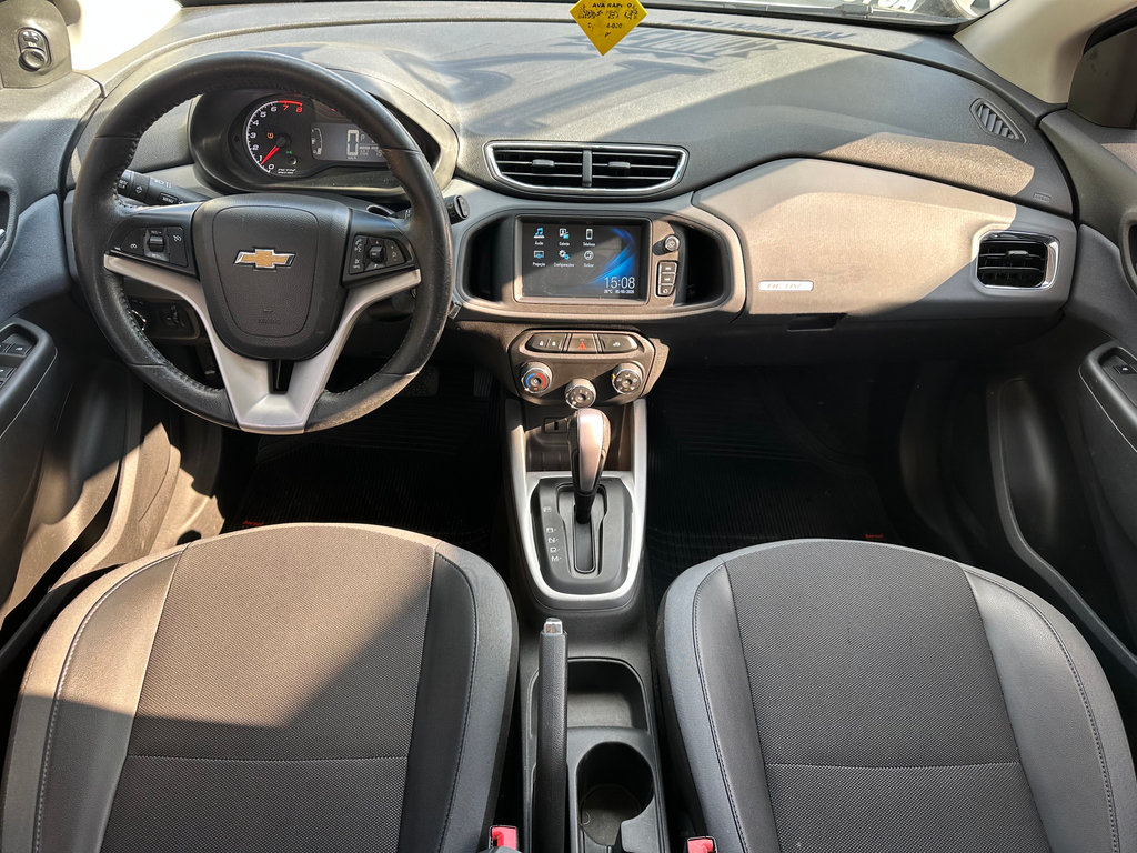 Chevrolet Onix Branco