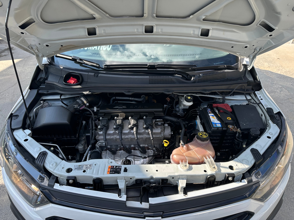 Chevrolet Onix Branco