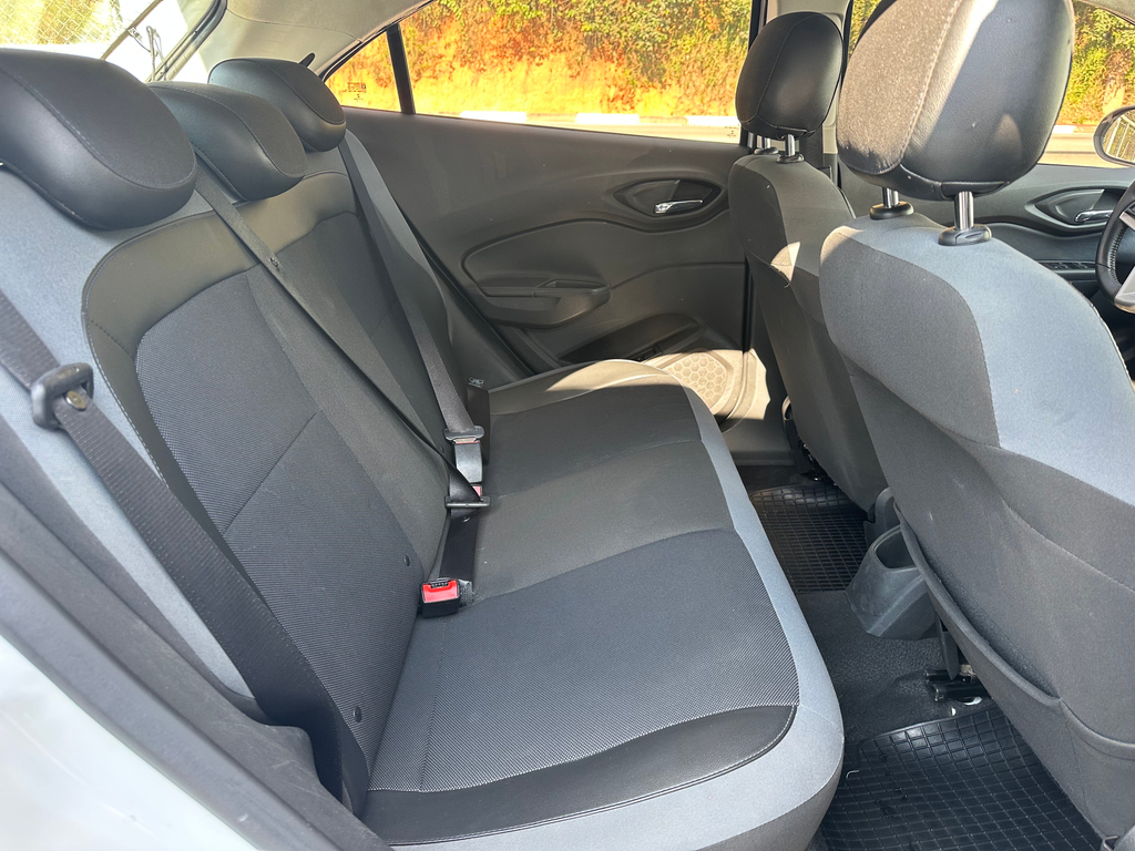Chevrolet Onix Branco