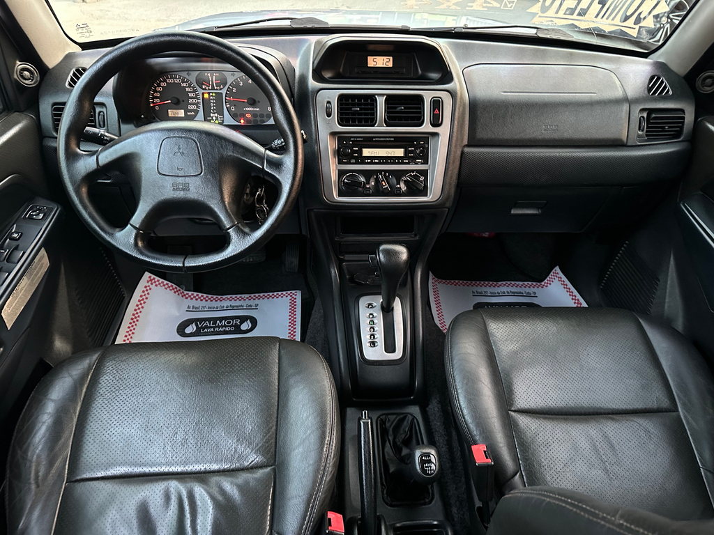 Mitsubishi Pajero Prata