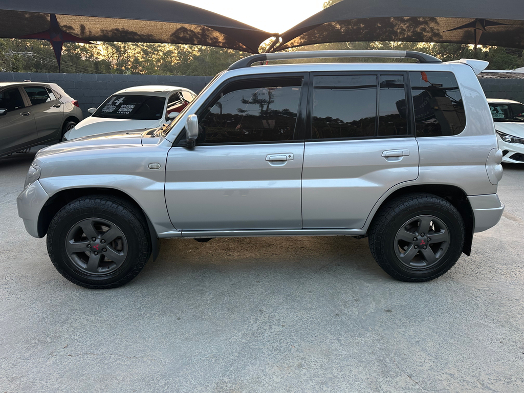 Mitsubishi Pajero Prata