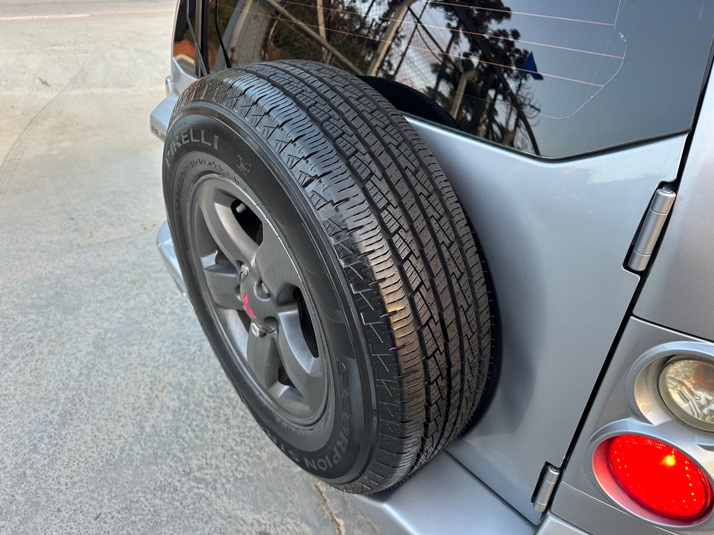 Mitsubishi Pajero Prata